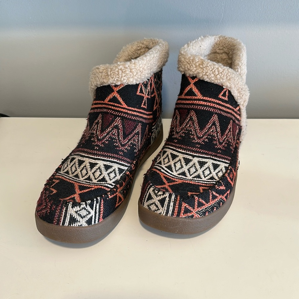 Sanuk Boots